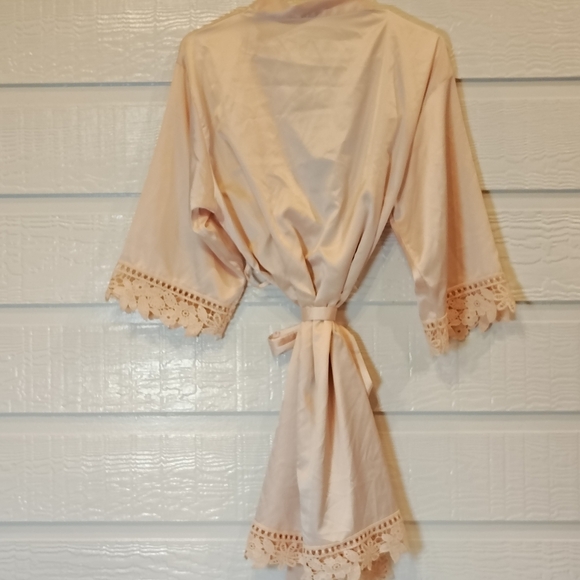 Blush Baby Light Pink Satin 3/4 length sleeve Robe Womens  Crochet Trim Feminine - Picture 4 of 8
